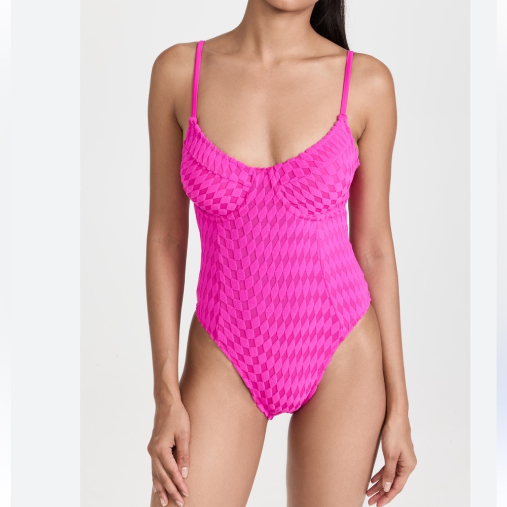 Good American Jacquard Show Off One Piece Swimsuit